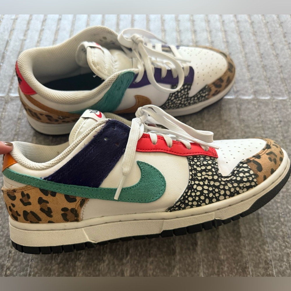 Nike Colorful Animal Print Sneakers so cute 9.5